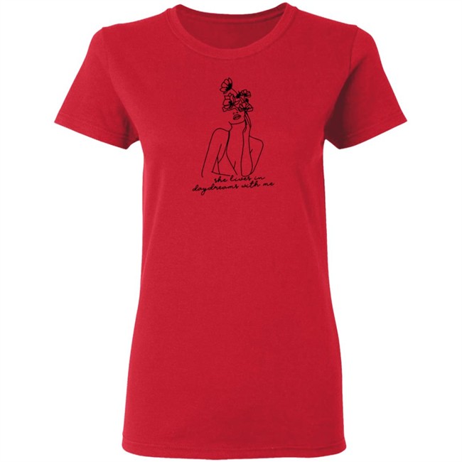 ✅She Lives In Daydreams With Me Shirt Now Available - Best Seller ✅She Lives In Daydreams With Me Shirt Now Available - Best Seller