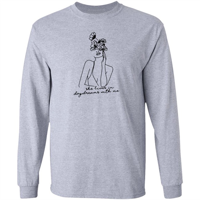 ✅She Lives In Daydreams With Me Shirt Now Available - Best Seller ✅She Lives In Daydreams With Me Shirt Now Available - Best Seller