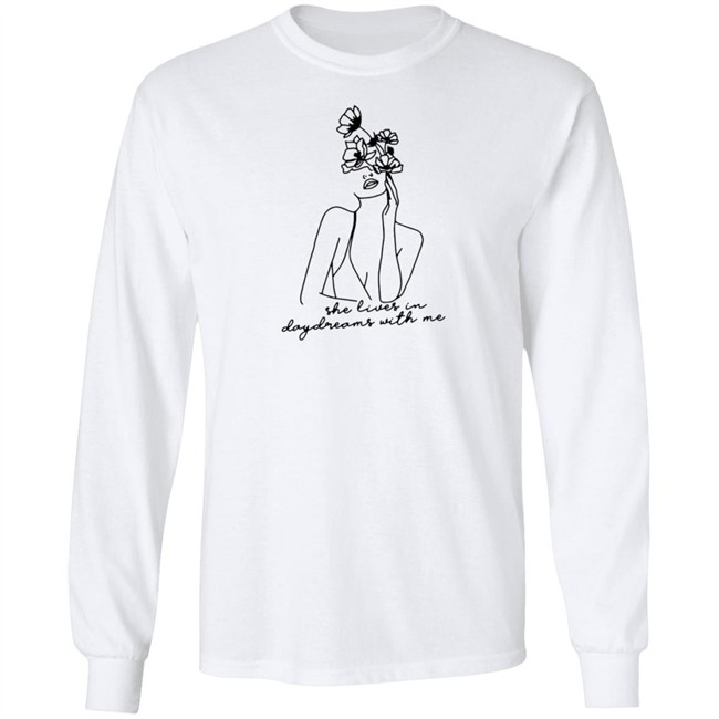 ✅She Lives In Daydreams With Me Shirt Now Available - Best Seller ✅She Lives In Daydreams With Me Shirt Now Available - Best Seller