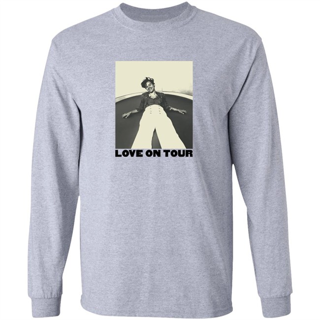 Harry Stules Merch Love On Tour Crewneck Sweatshirt Harry Stules Merch Love On Tour Crewneck Sweatshirt