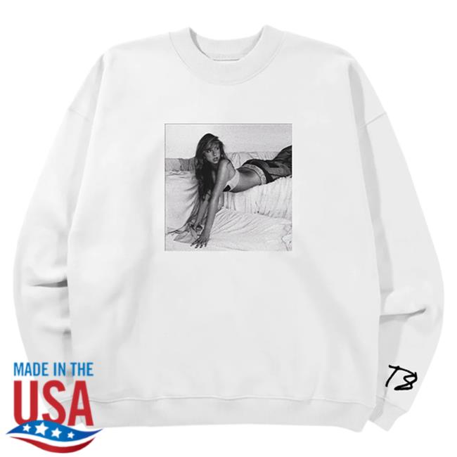 Official Tate Mcrae Merch Store T8 Baby Don't Get Greedy Crew neck White TateMcrae Clothing Shop