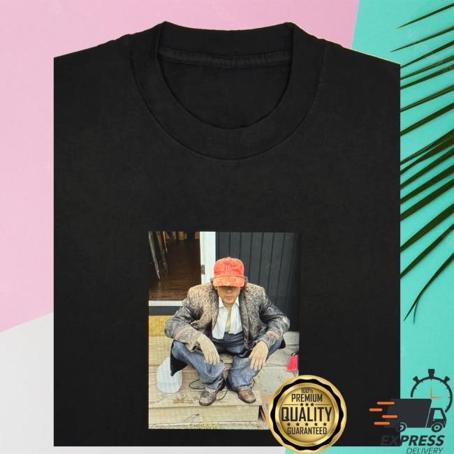 Official Dominic Fike Shop Sandman Photo Top Shirt