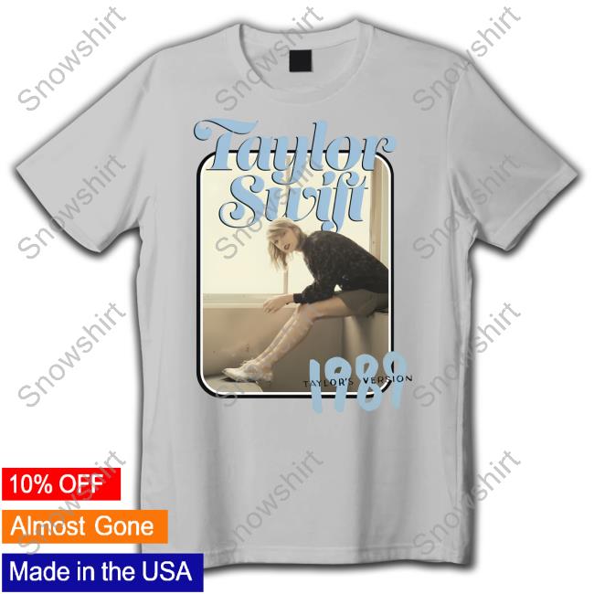 Taylor Swift 1989 Taylor's Version Photo Long Sleeved T Shirt Official Taylor Swift 1989 Taylor's Version Photo Long Sleevee